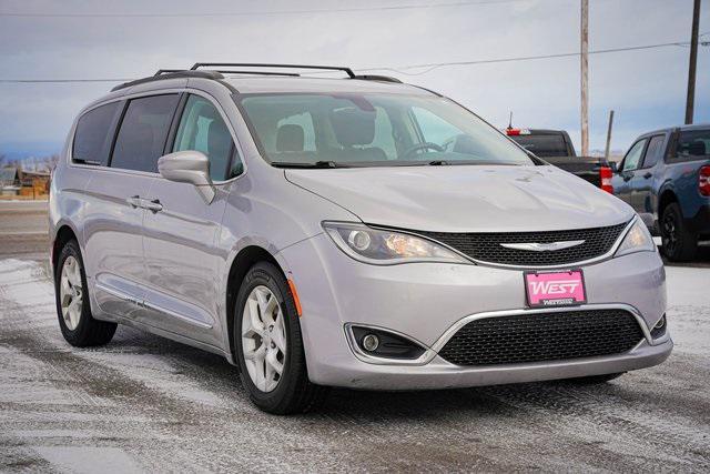 used 2017 Chrysler Pacifica car, priced at $13,490