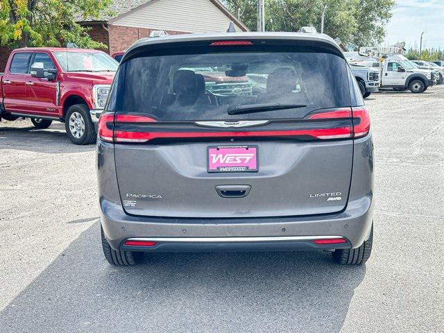 used 2021 Chrysler Pacifica car, priced at $30,156