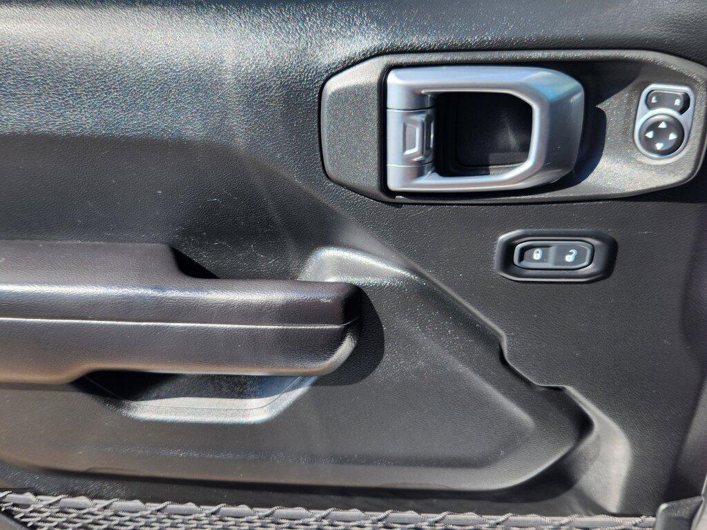 used 2020 Jeep Wrangler Unlimited car, priced at $28,999