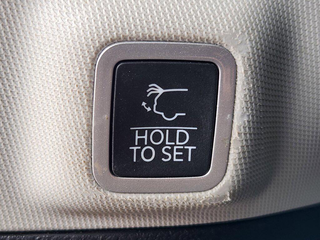 used 2023 Jeep Grand Cherokee car, priced at $31,000