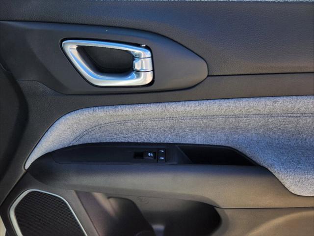 new 2025 Jeep Compass car, priced at $28,800