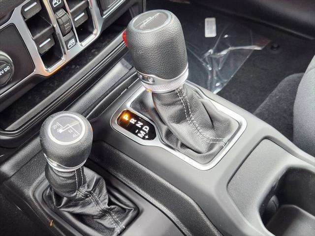 new 2025 Jeep Gladiator car, priced at $45,964