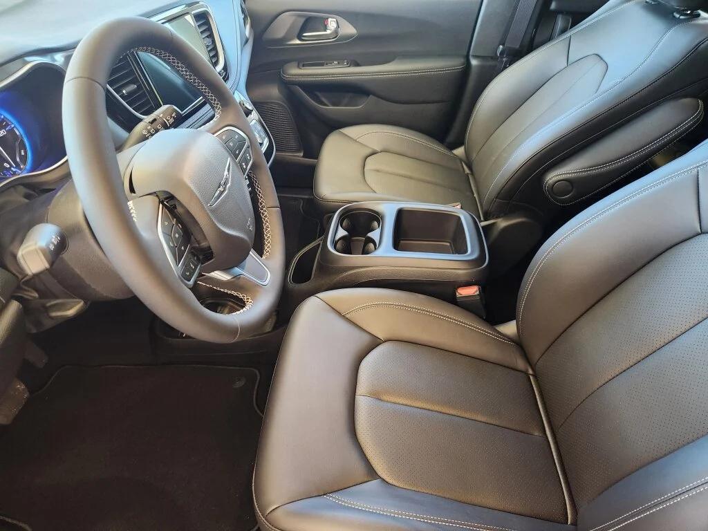 new 2026 Chrysler Pacifica car, priced at $43,260