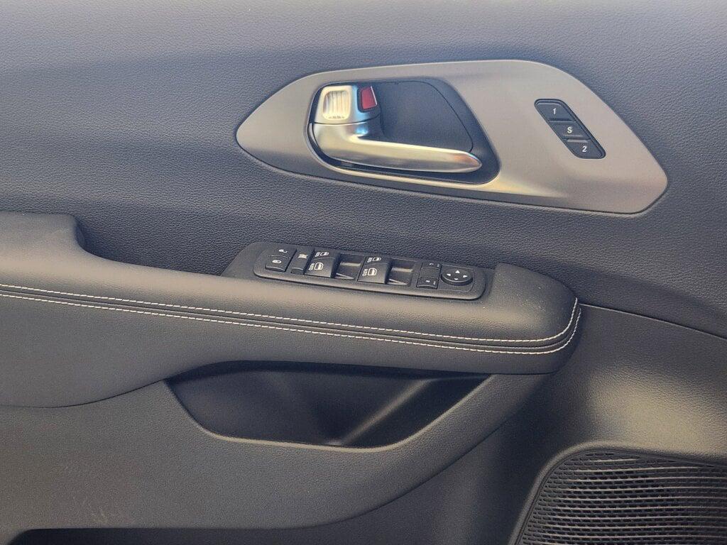 new 2026 Chrysler Pacifica car, priced at $43,260