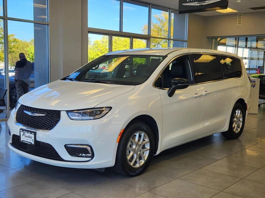 new 2026 Chrysler Pacifica car, priced at $43,260