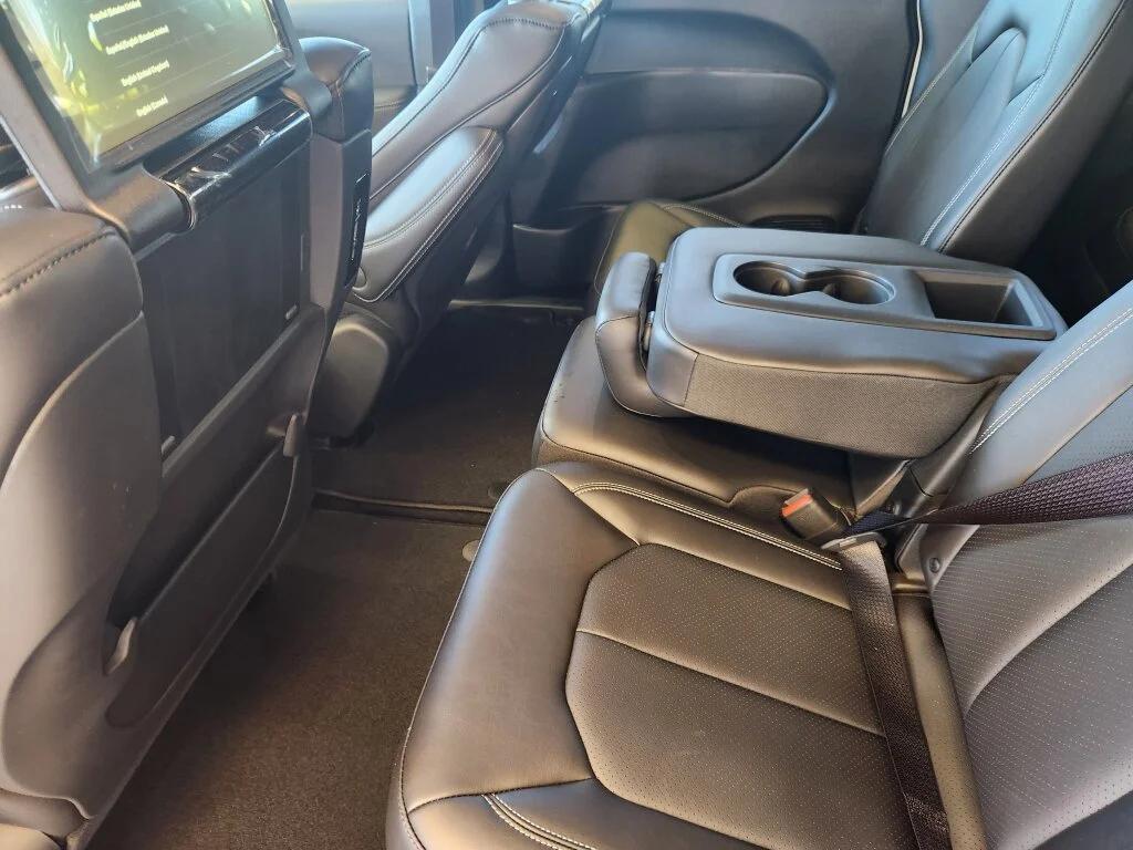 new 2026 Chrysler Pacifica car, priced at $43,260