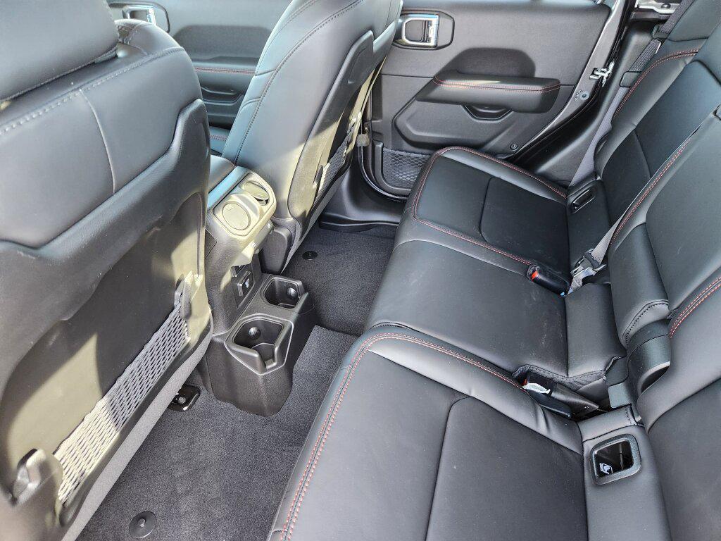 new 2026 Jeep Gladiator car, priced at $65,339