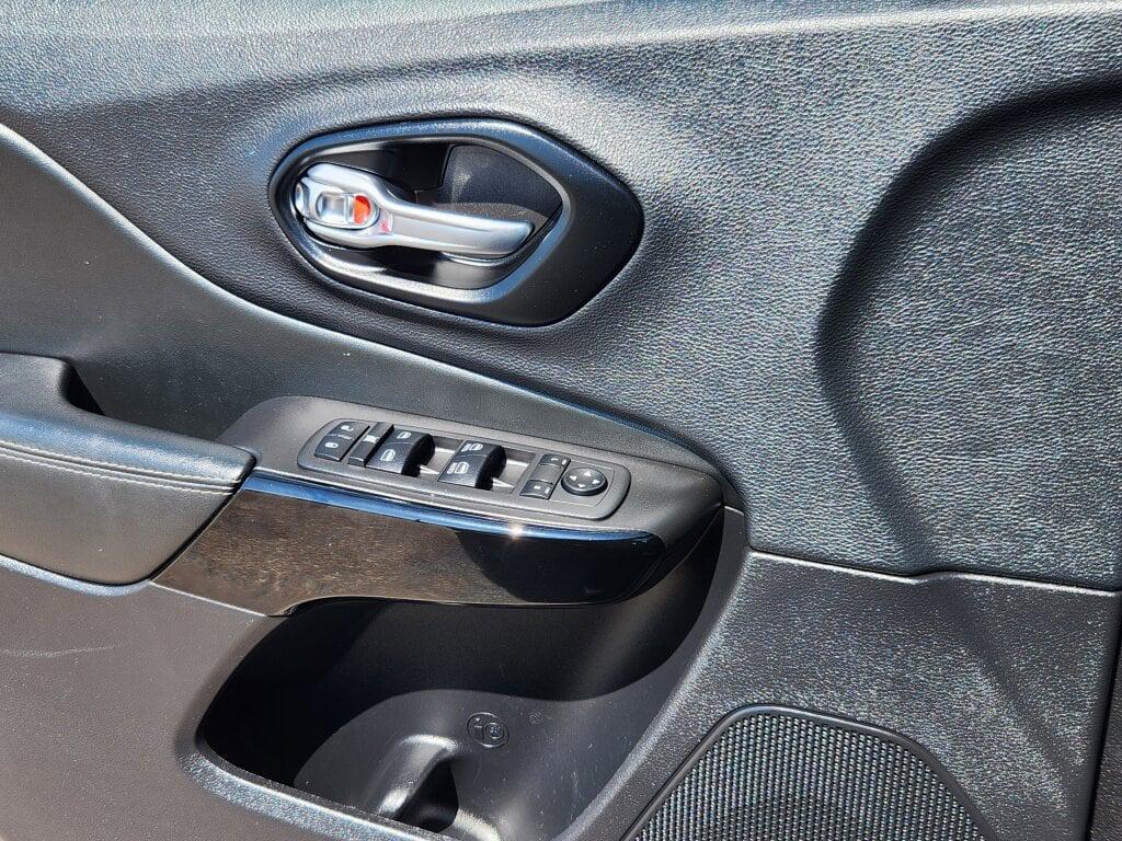 used 2023 Jeep Cherokee car, priced at $24,500