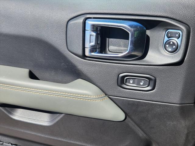 new 2025 Jeep Gladiator car, priced at $51,836