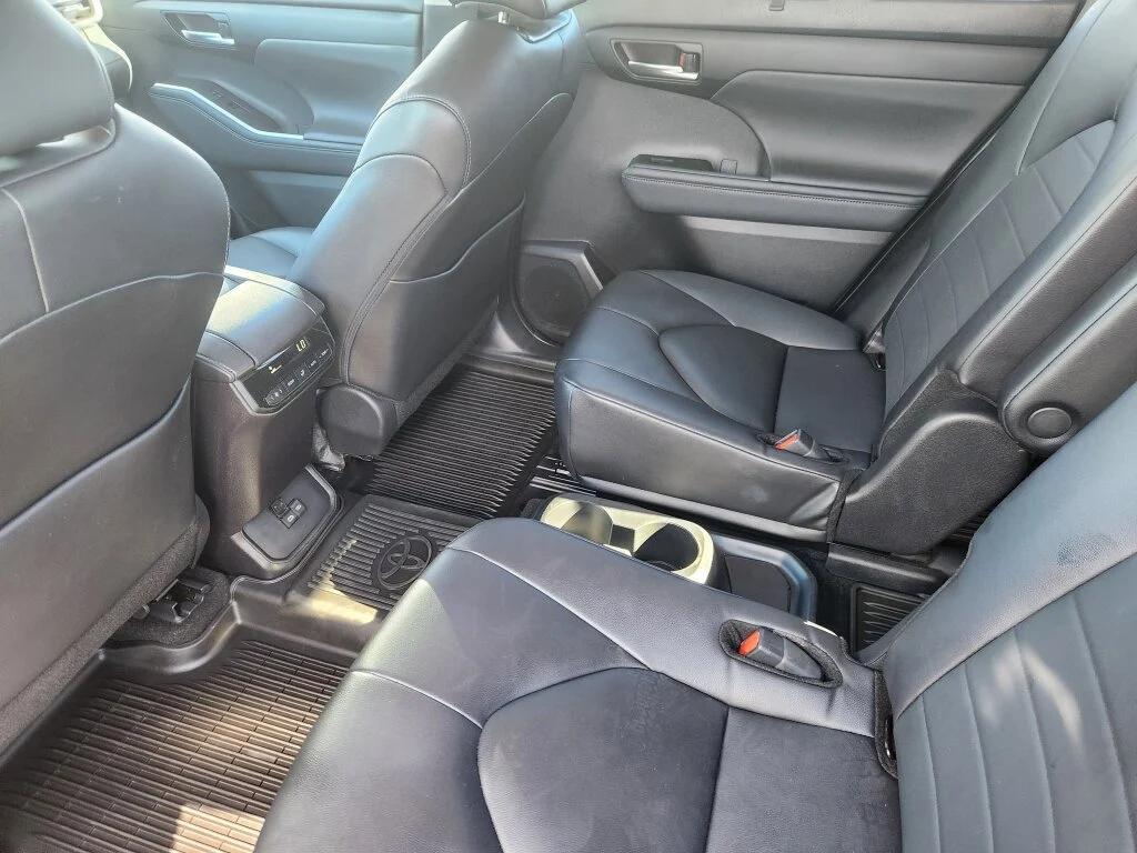 used 2024 Toyota Highlander car, priced at $42,999