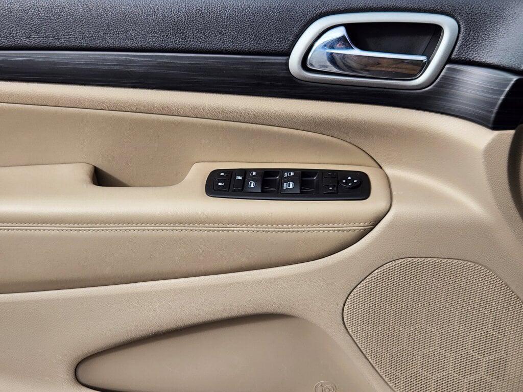 used 2021 Jeep Grand Cherokee car, priced at $23,999