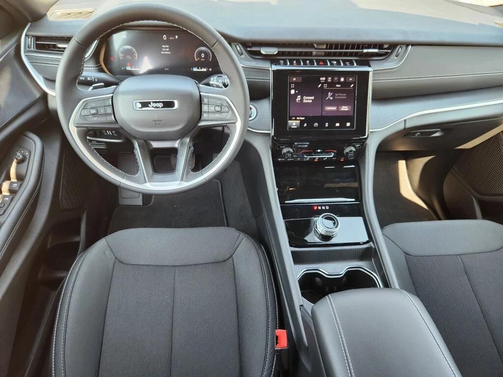 new 2025 Jeep Grand Cherokee L car, priced at $39,608