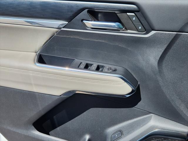 used 2024 GMC Acadia car, priced at $41,999