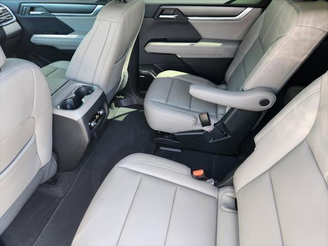 used 2024 GMC Acadia car, priced at $41,999