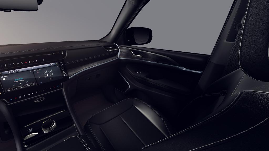 new 2026 Jeep Grand Cherokee car, priced at $54,179