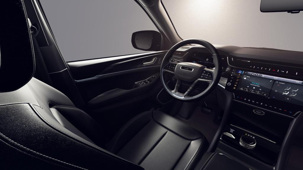 new 2026 Jeep Grand Cherokee car, priced at $54,179