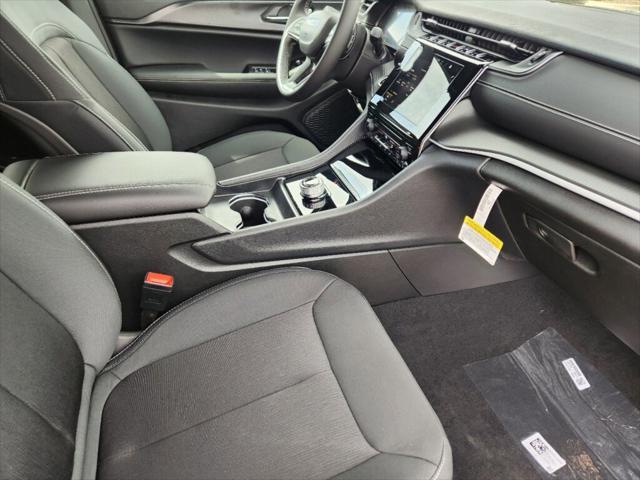 used 2025 Jeep Grand Cherokee car, priced at $40,999