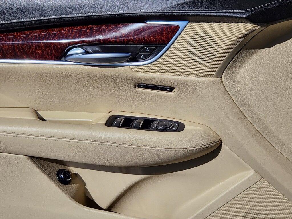 used 2017 Cadillac XT5 car, priced at $16,500