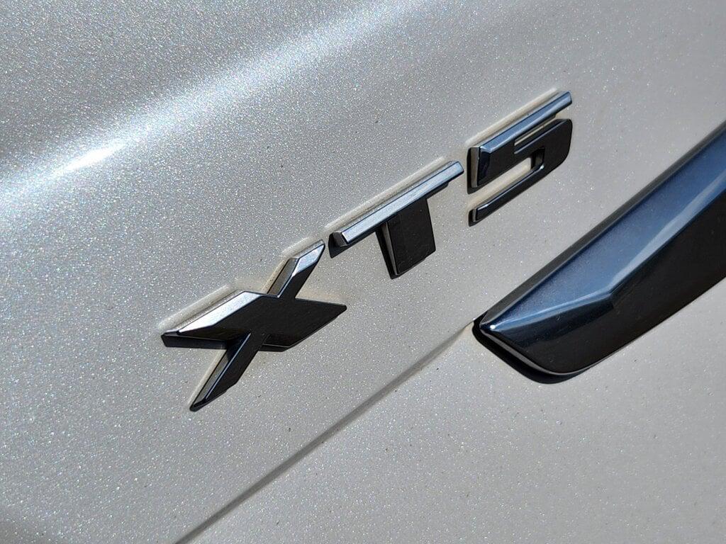 used 2017 Cadillac XT5 car, priced at $16,500