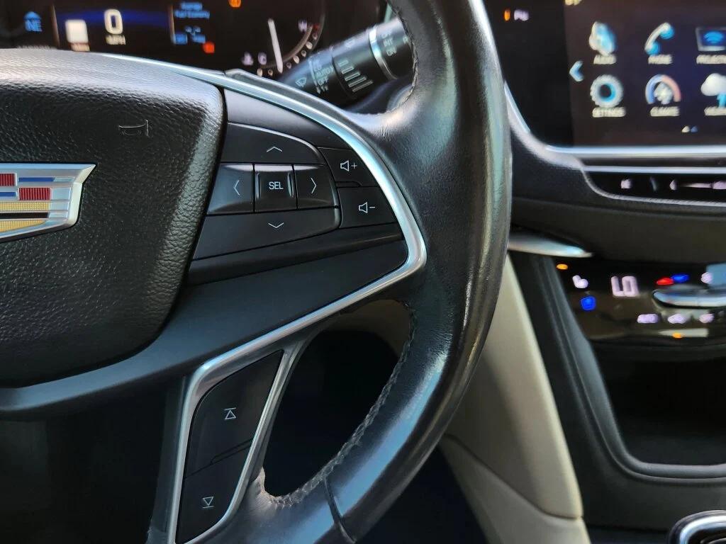 used 2017 Cadillac XT5 car, priced at $16,500