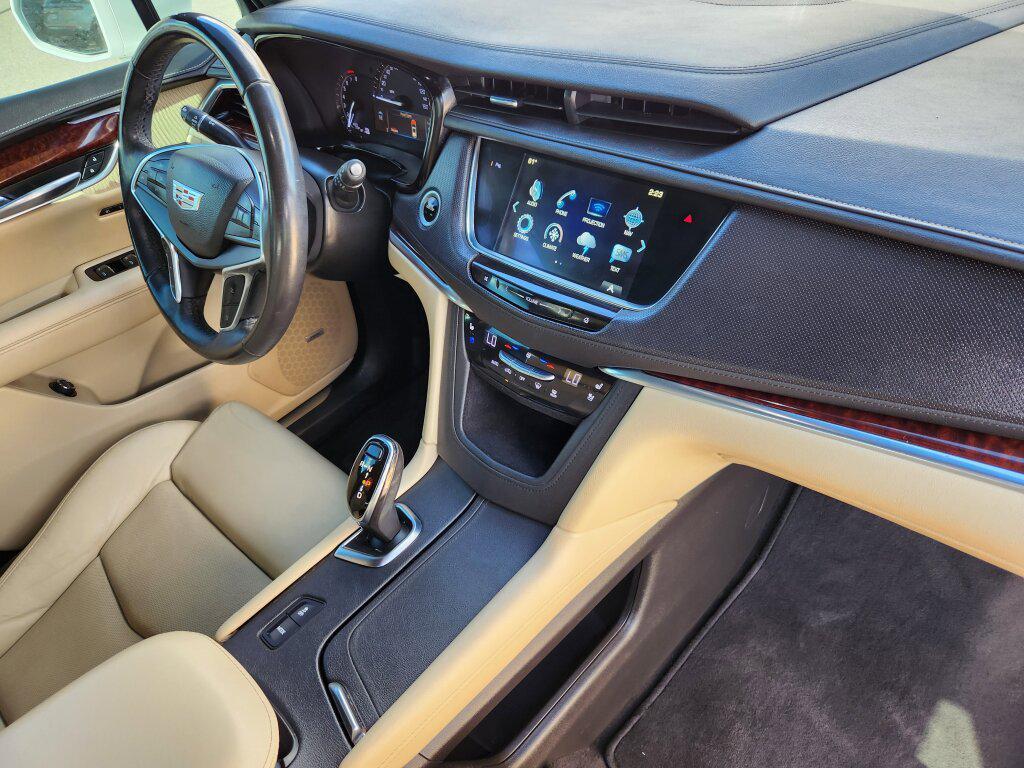 used 2017 Cadillac XT5 car, priced at $16,500