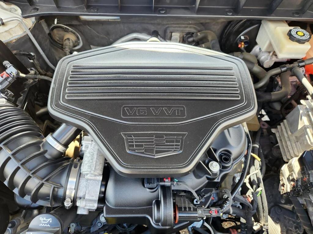 used 2017 Cadillac XT5 car, priced at $16,500