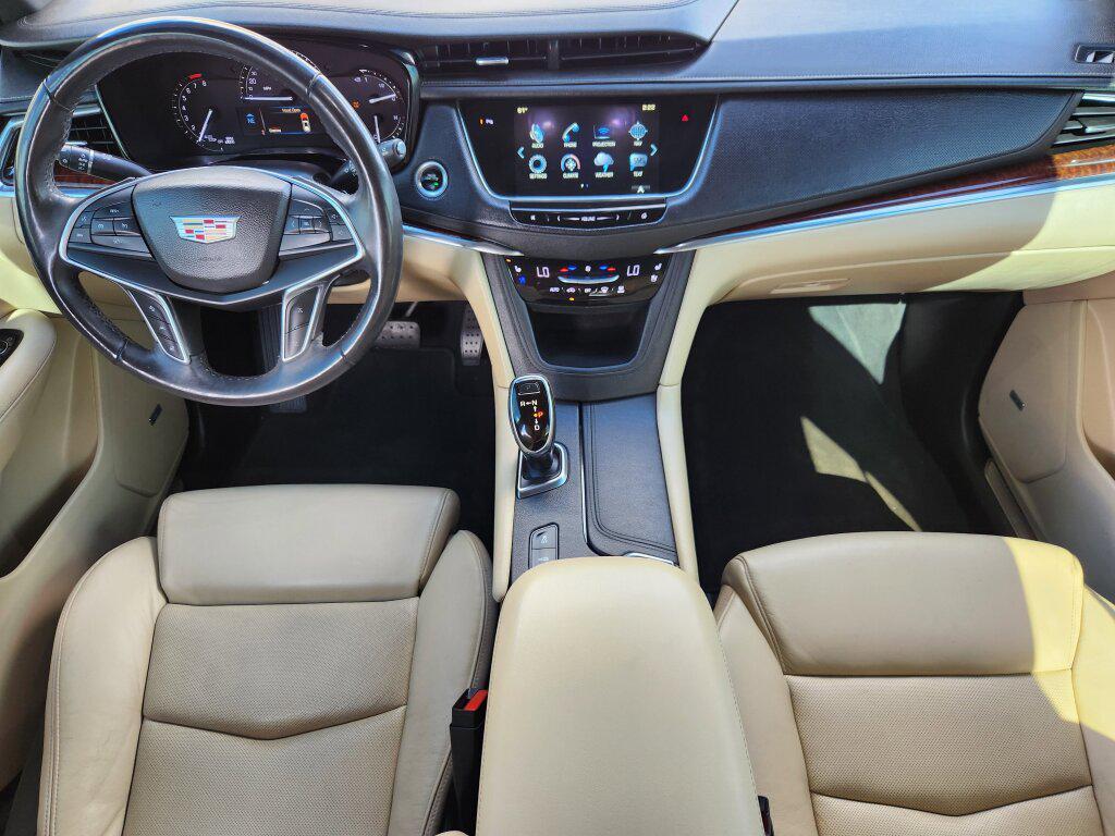 used 2017 Cadillac XT5 car, priced at $16,500