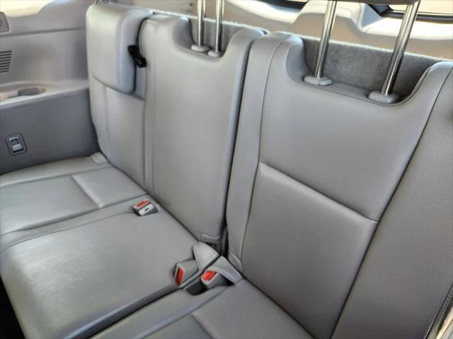 used 2019 Toyota Highlander car, priced at $26,999