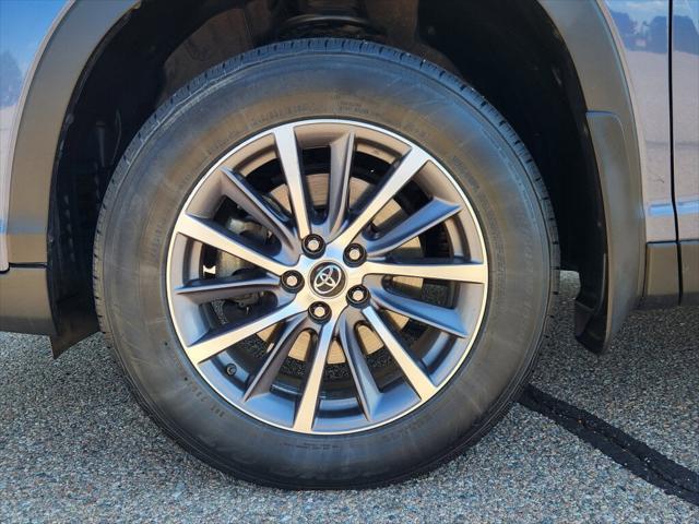 used 2019 Toyota Highlander car, priced at $26,999