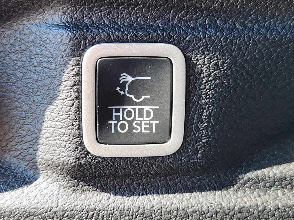 new 2025 Jeep Grand Cherokee L car, priced at $45,317