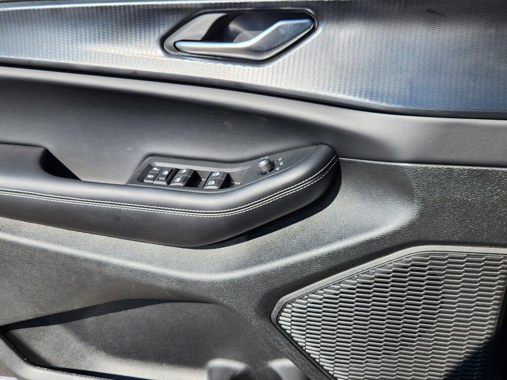 new 2025 Jeep Grand Cherokee L car, priced at $45,317