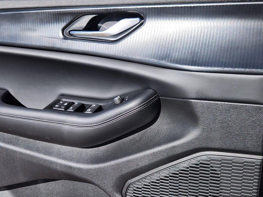 new 2025 Jeep Grand Cherokee car, priced at $37,474