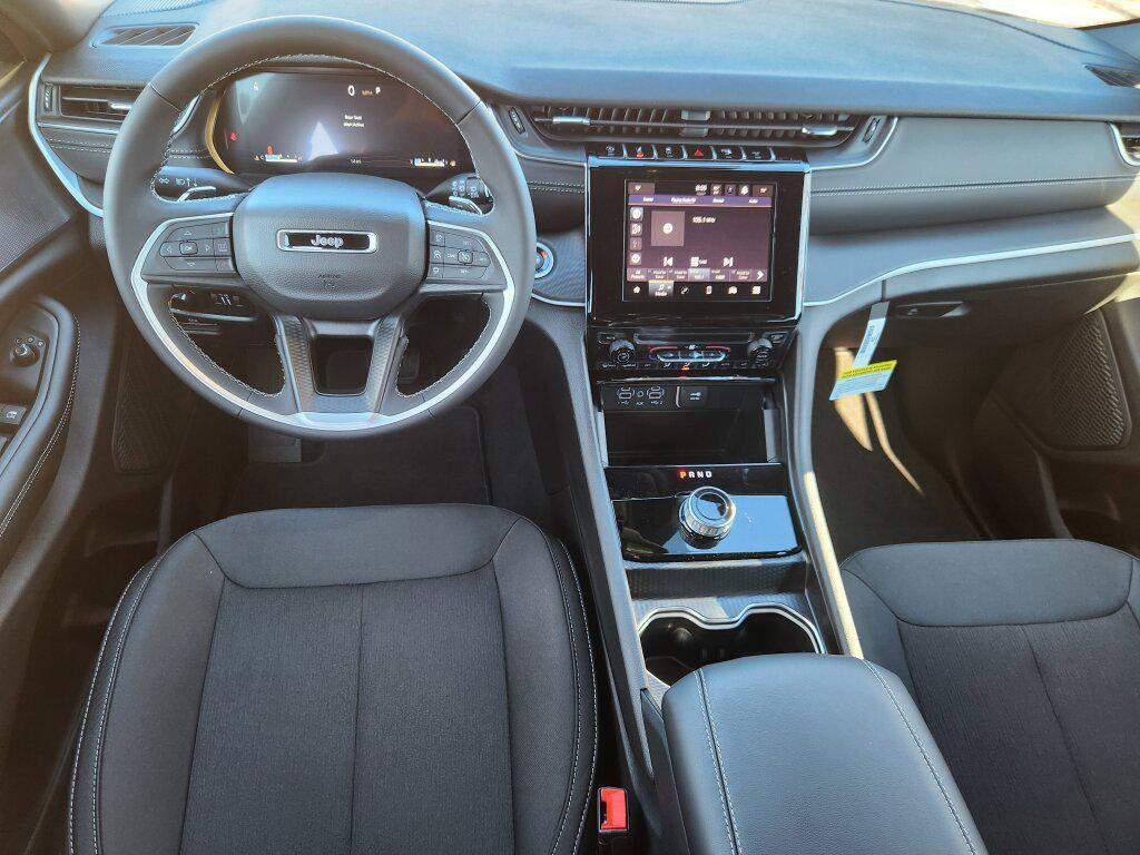 new 2025 Jeep Grand Cherokee car, priced at $37,474