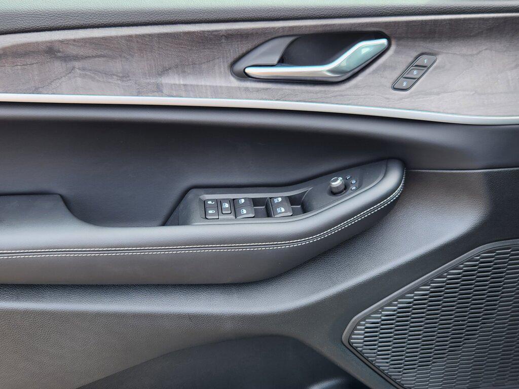 new 2025 Jeep Grand Cherokee L car, priced at $45,750