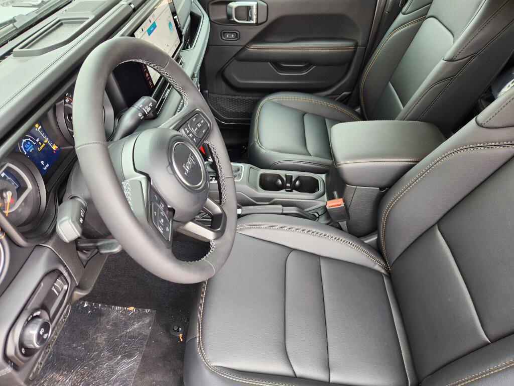 new 2025 Jeep Gladiator car, priced at $45,075