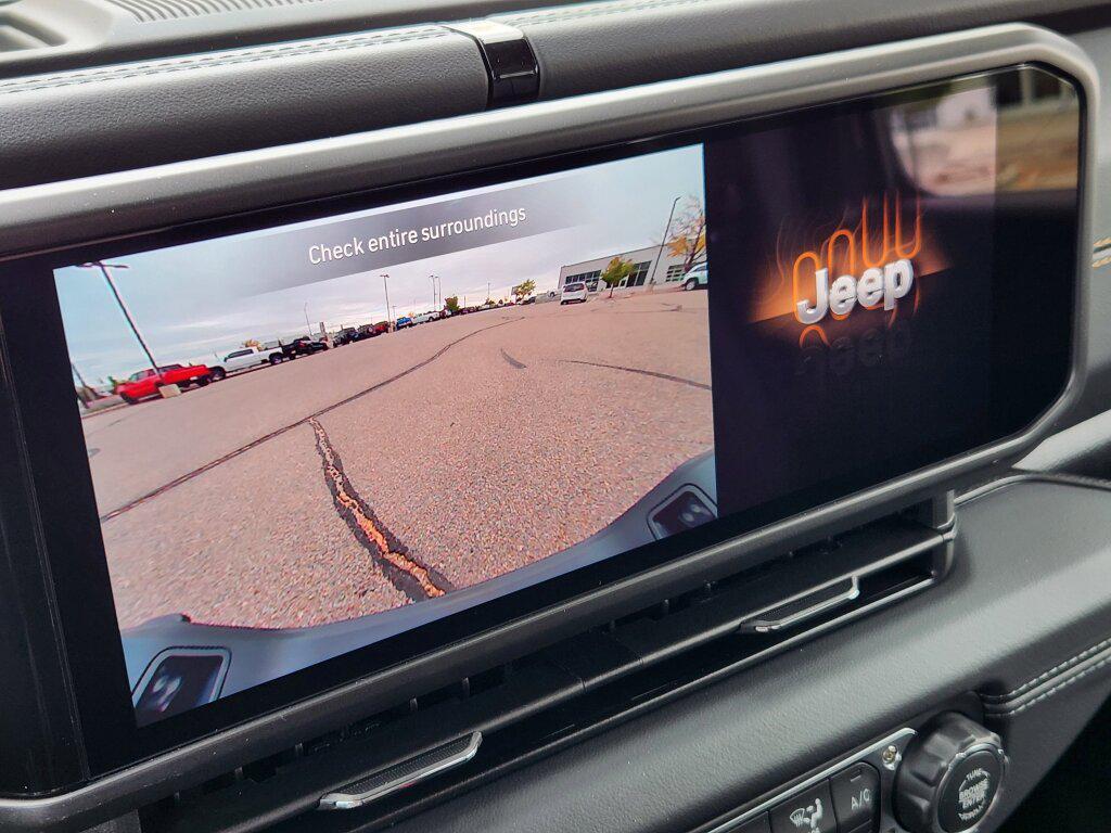 new 2025 Jeep Gladiator car, priced at $45,075