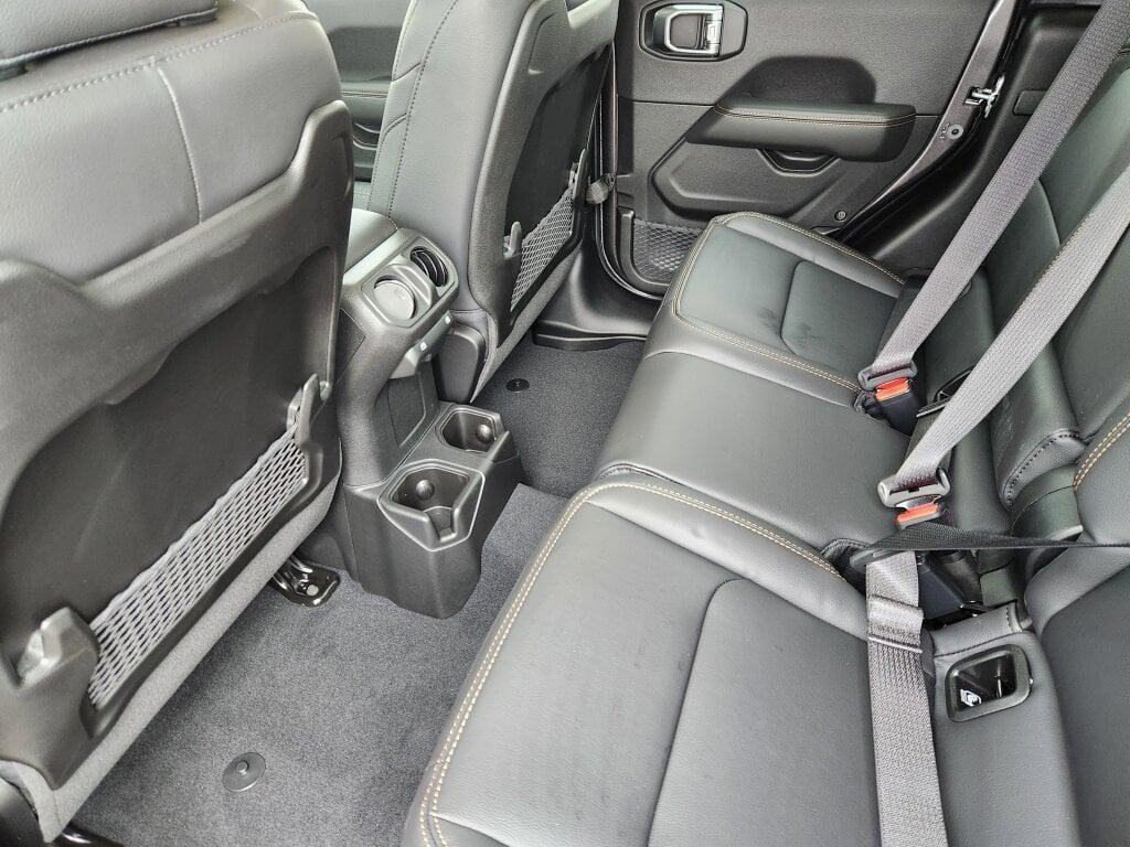 new 2025 Jeep Gladiator car, priced at $45,075