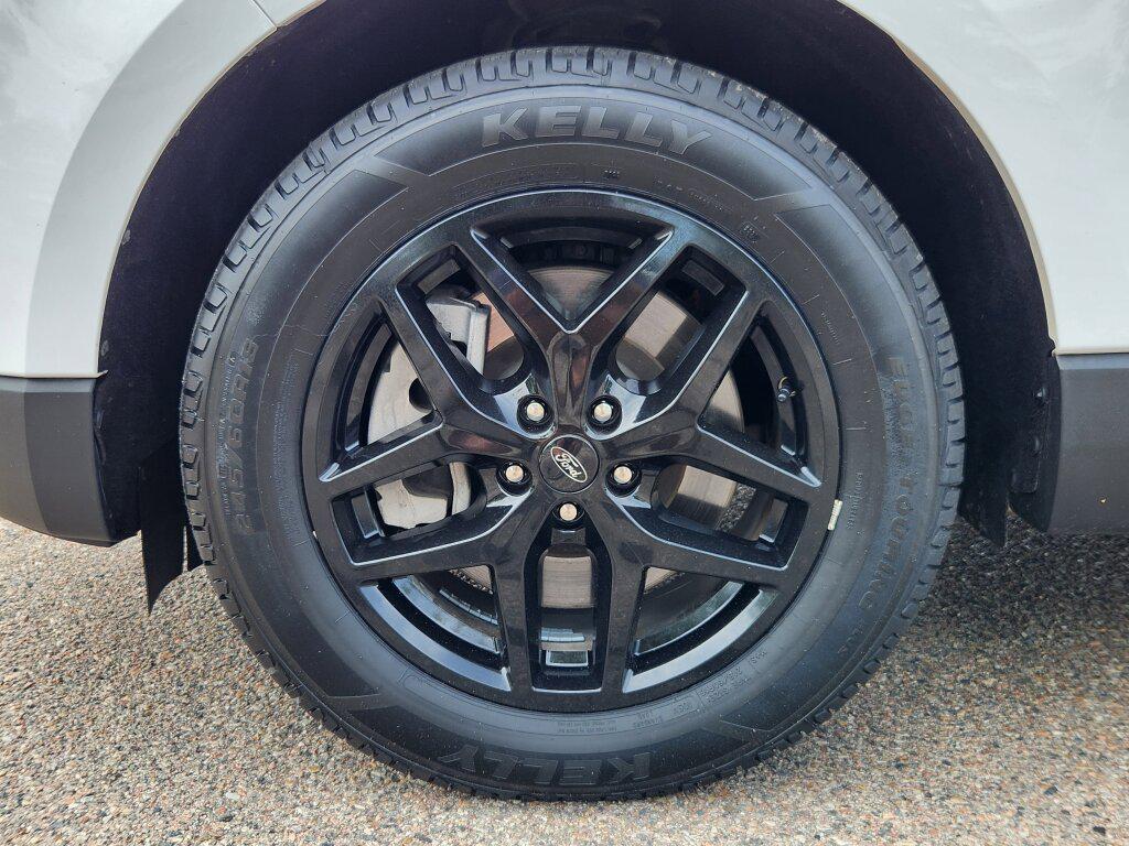 used 2023 Ford Edge car, priced at $25,500