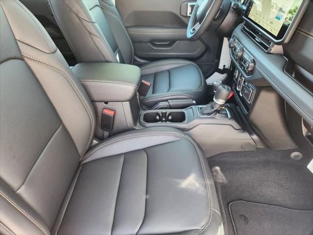 new 2025 Jeep Gladiator car, priced at $49,127