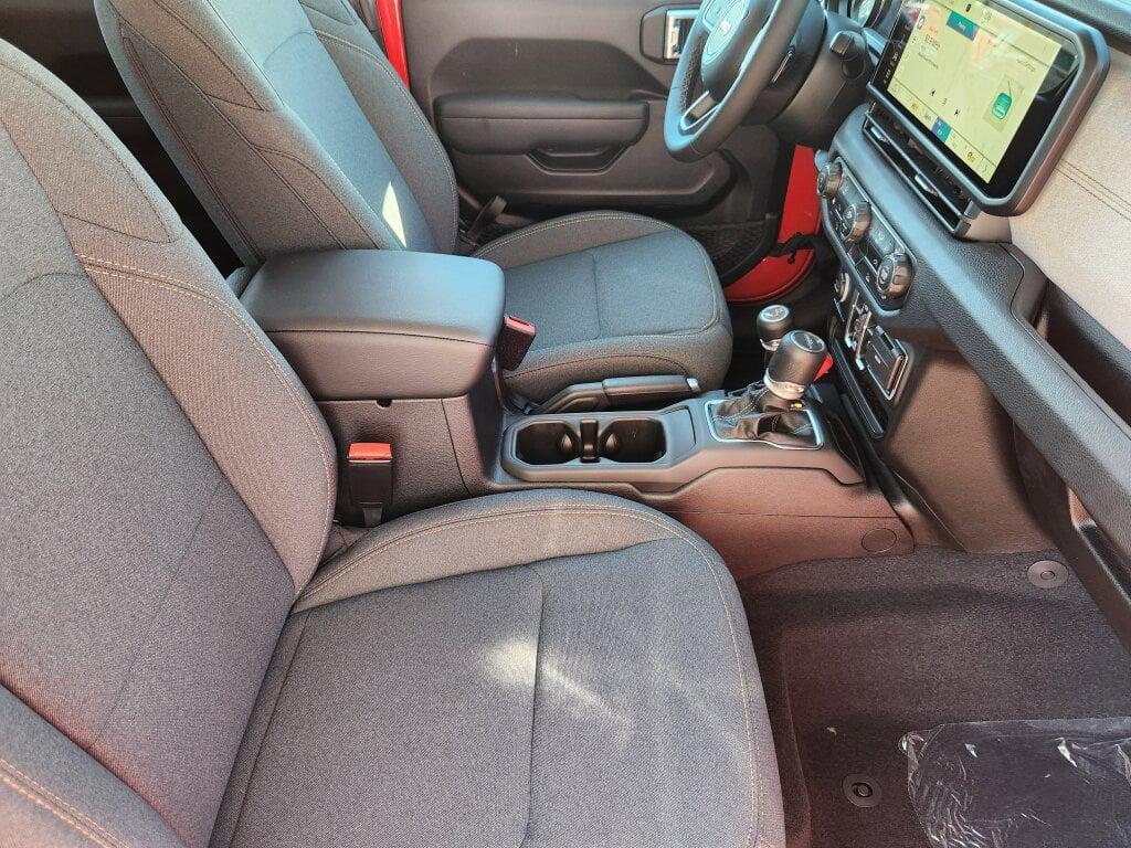 new 2025 Jeep Gladiator car, priced at $43,671