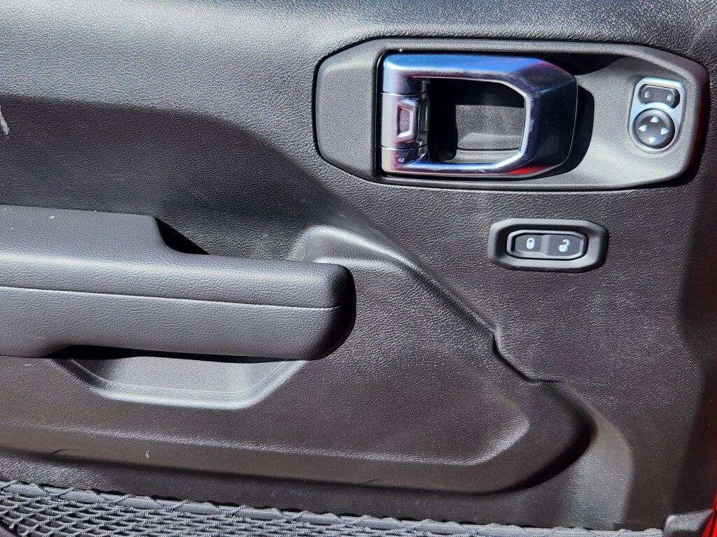 new 2025 Jeep Gladiator car, priced at $43,671