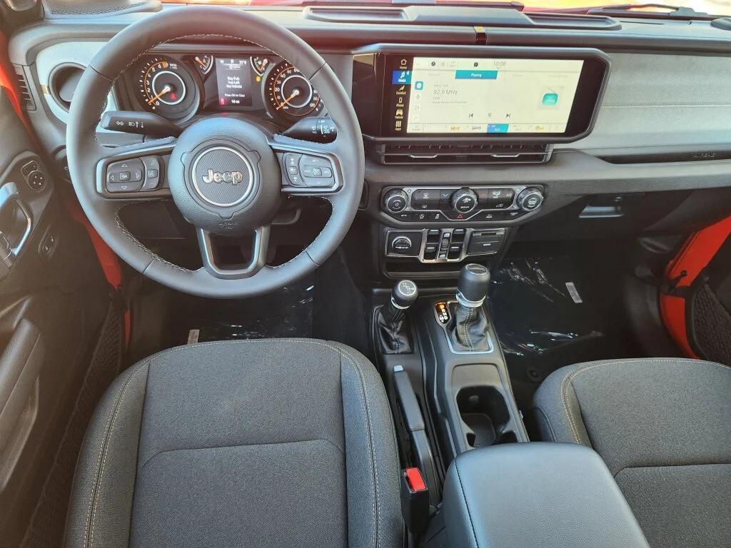 new 2025 Jeep Gladiator car, priced at $43,671