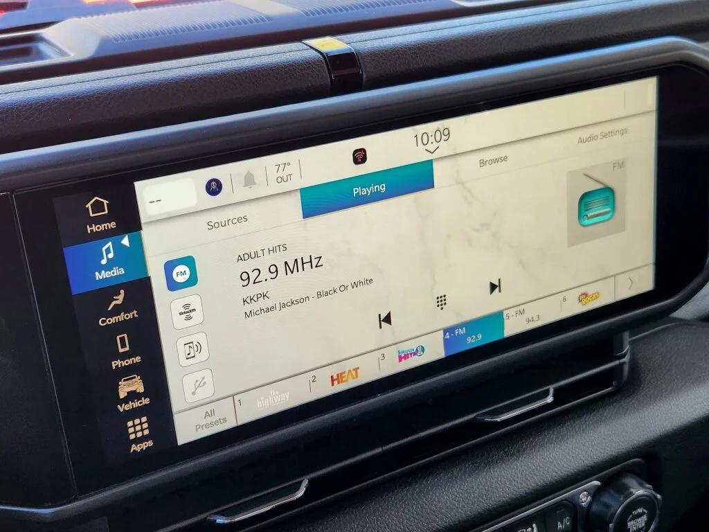 new 2025 Jeep Gladiator car, priced at $43,671