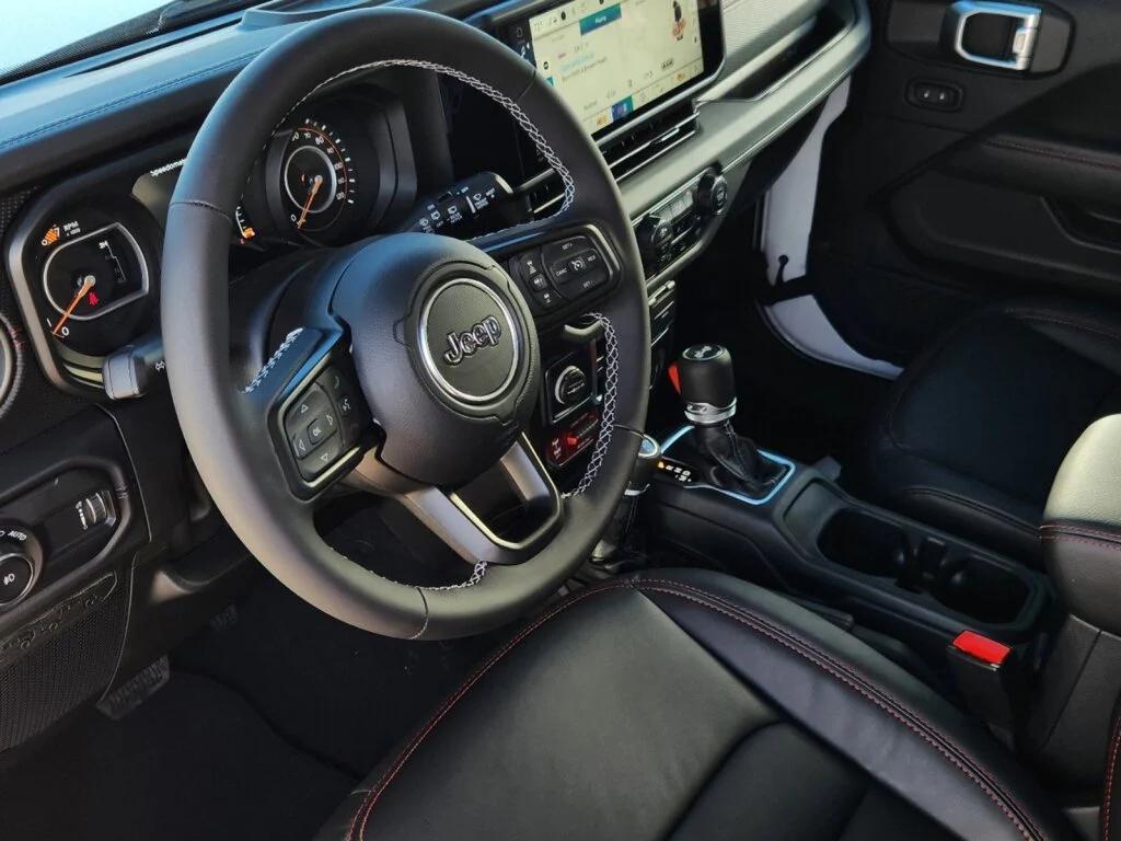 new 2025 Jeep Wrangler car, priced at $57,675