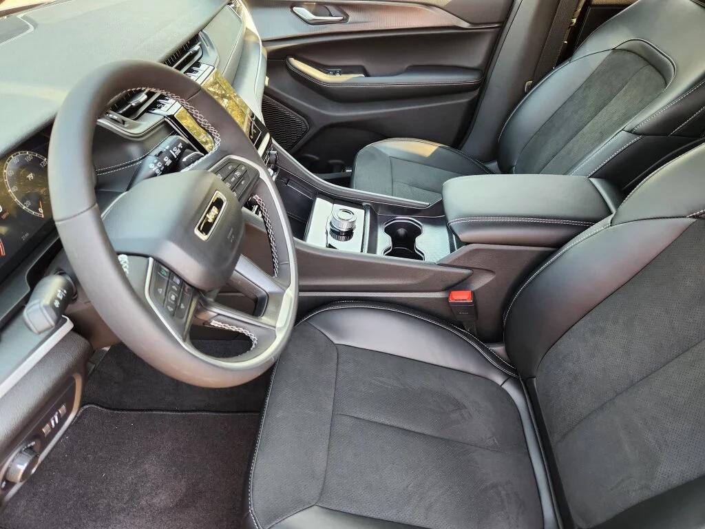 new 2025 Jeep Grand Cherokee L car, priced at $45,317