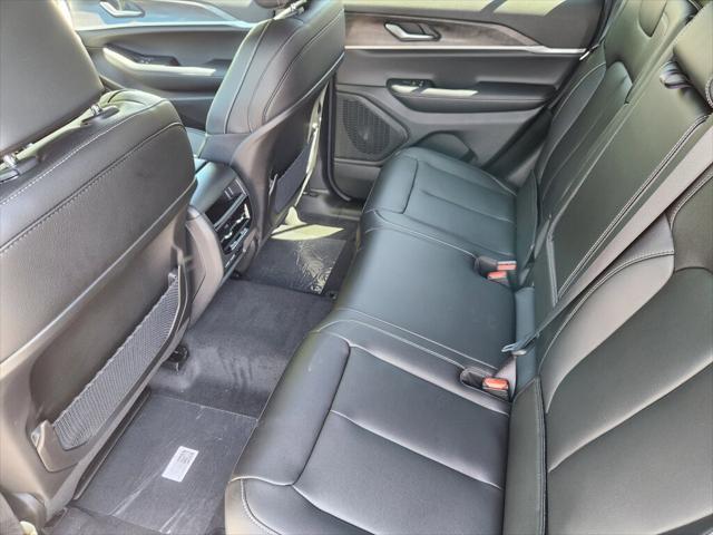 new 2025 Jeep Grand Cherokee car, priced at $43,344