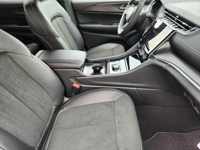 new 2025 Jeep Grand Cherokee L car, priced at $46,370