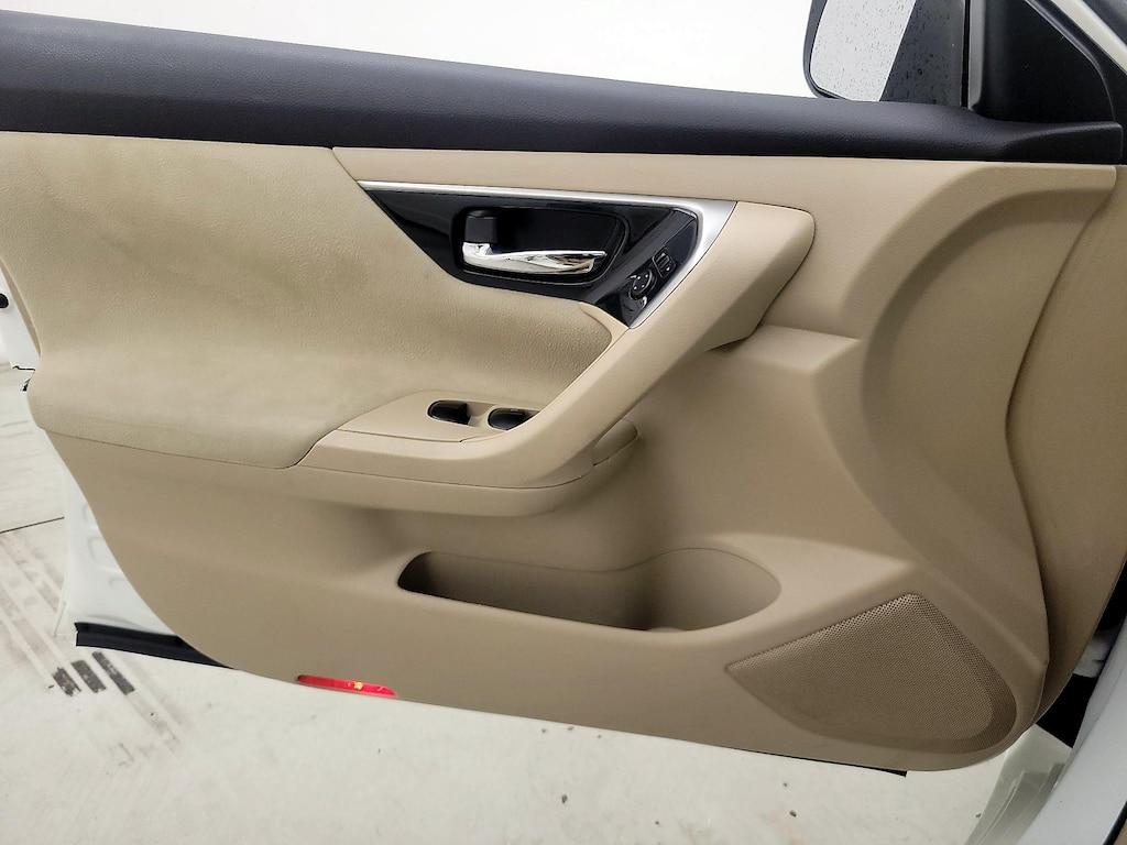 used 2014 Nissan Altima car, priced at $13,998