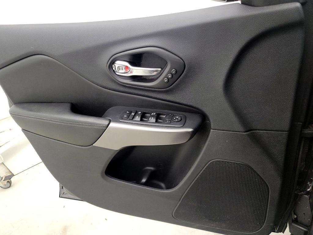 used 2019 Jeep Cherokee car, priced at $18,998
