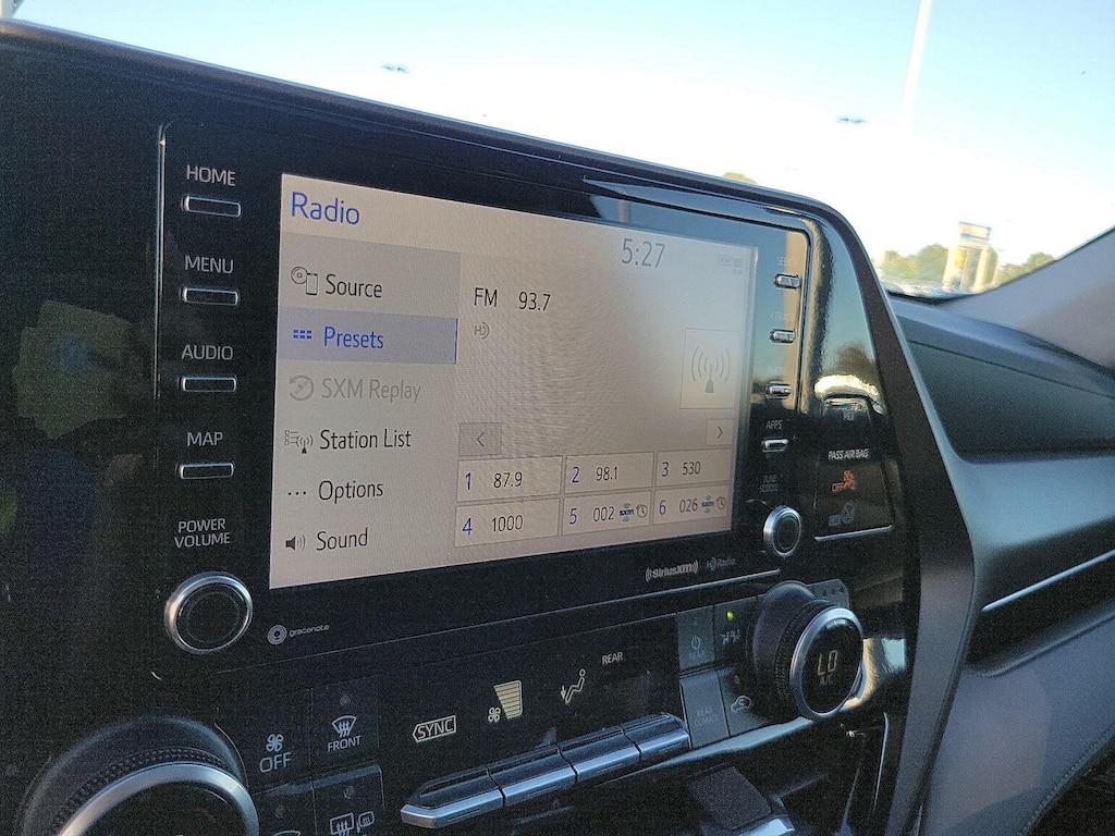 used 2021 Toyota Highlander car, priced at $33,998